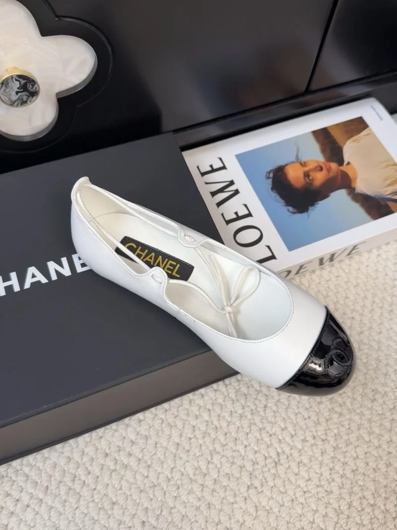 Chanel Flat Shoes FashionForward 19341