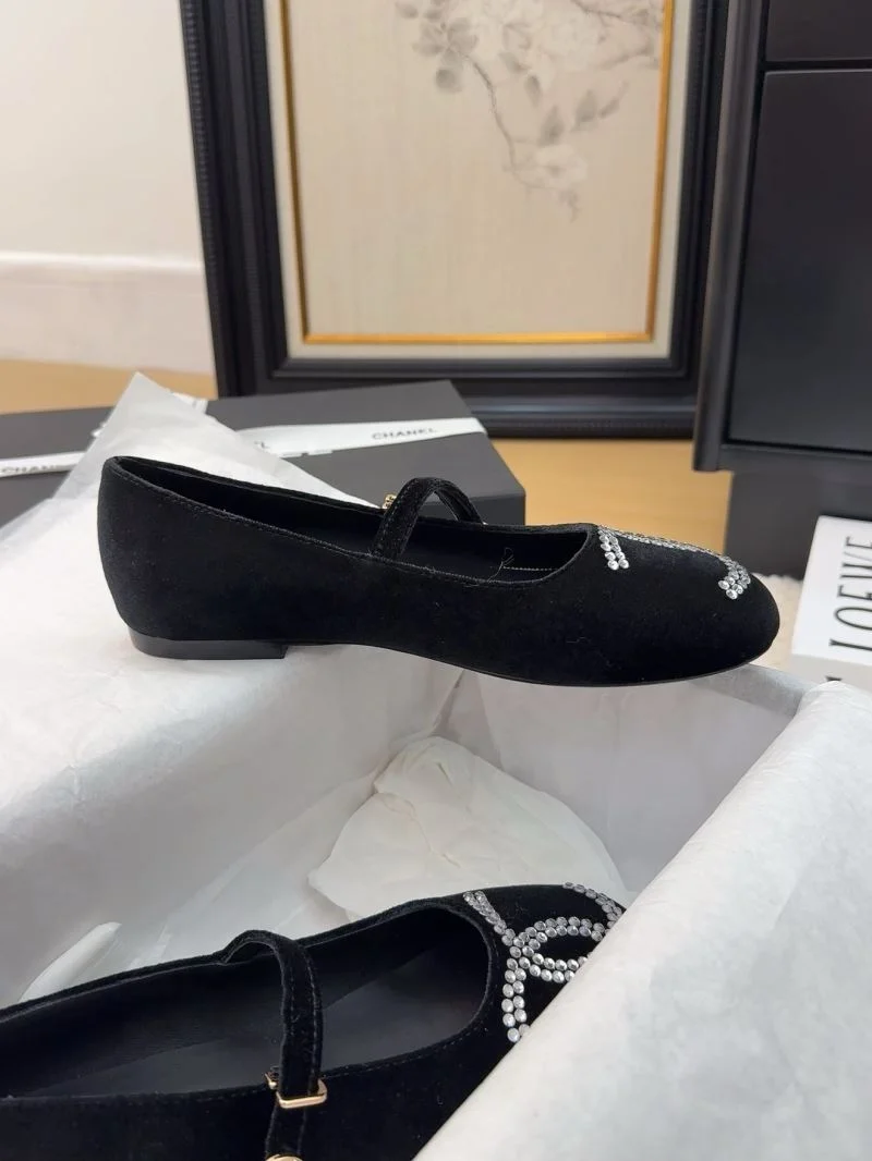 Chanel Flat Shoes WrinkleFree 19336