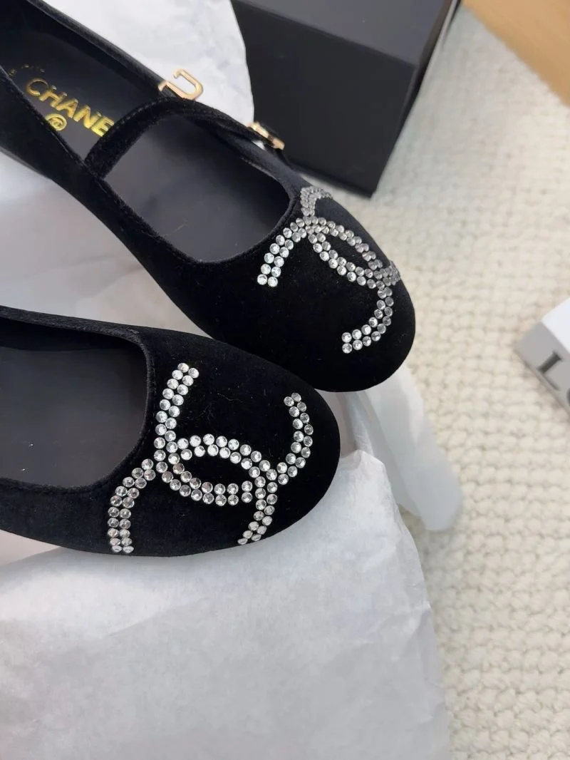 Chanel Flat Shoes WrinkleFree 19336