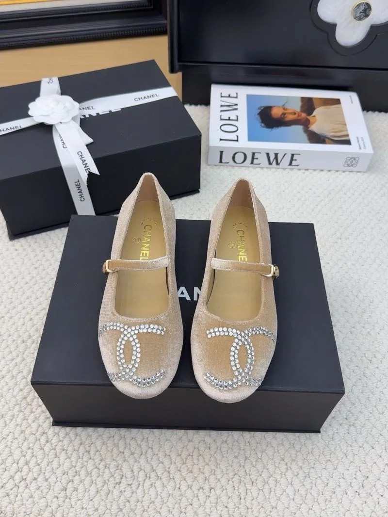 Tailored Chanel Flat Shoes 19397