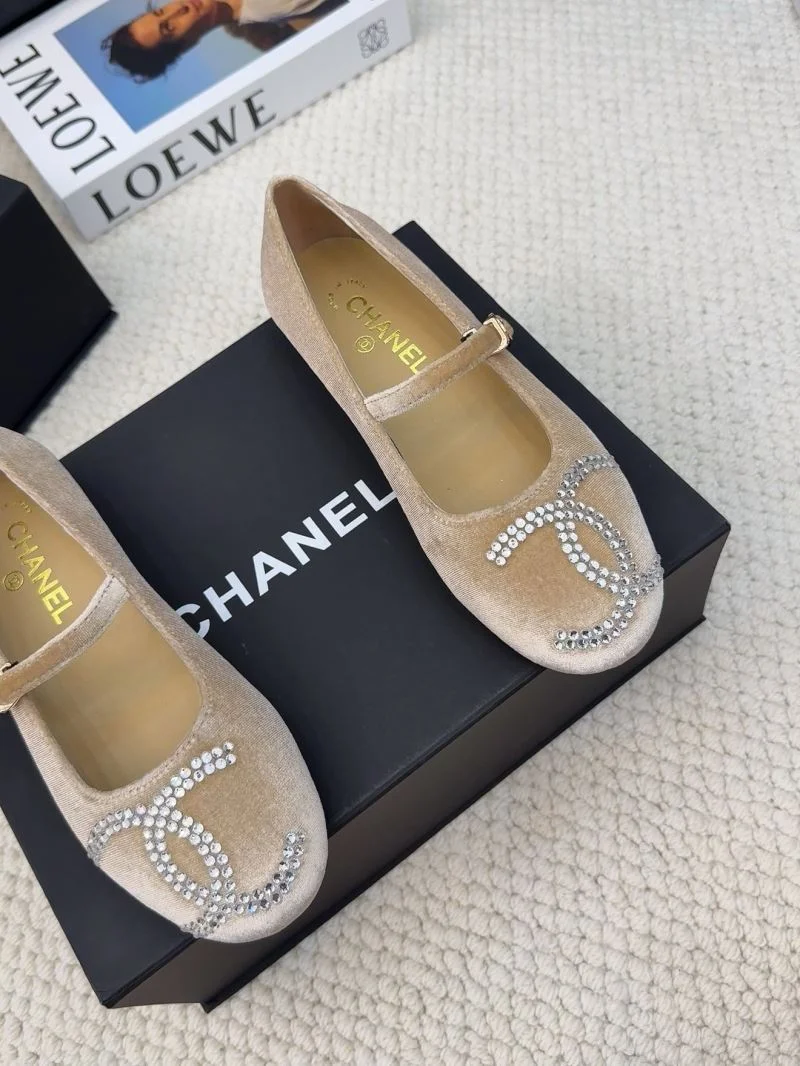 Tailored Chanel Flat Shoes 19397