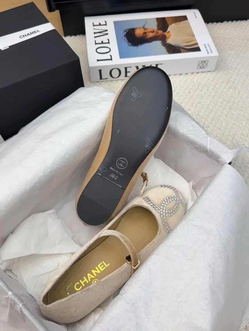 Tailored Chanel Flat Shoes 19397
