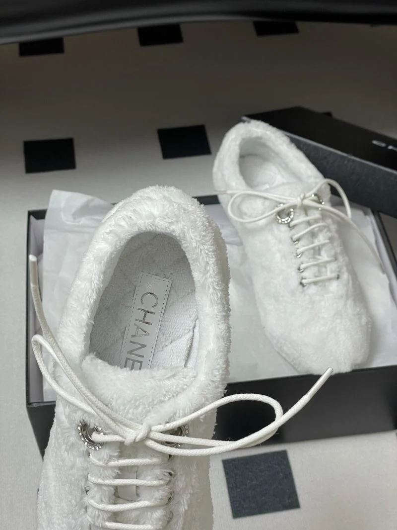 Versatile Chanel Flat Shoes 19310