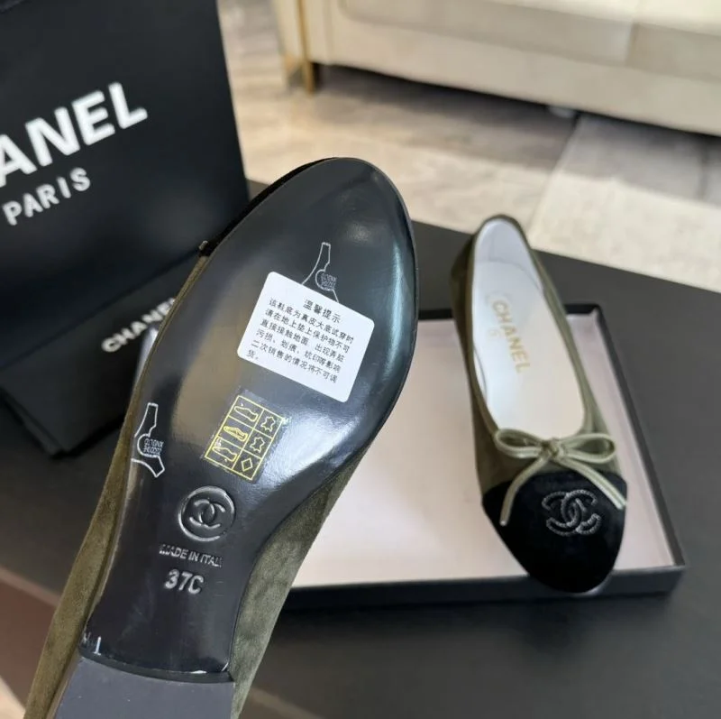 Chanel Flat Shoes TechFriendly 18312