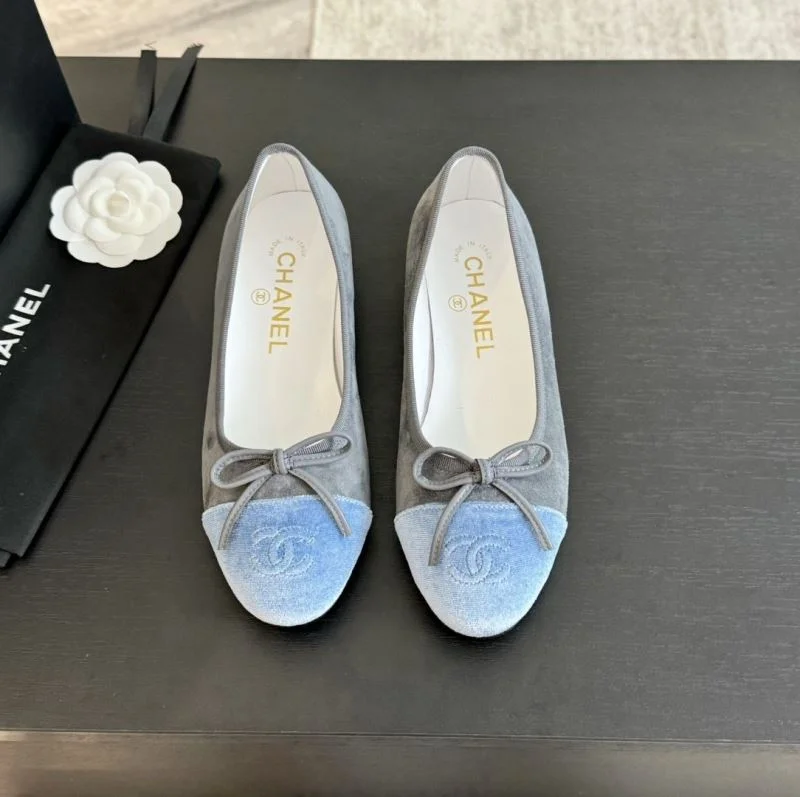 Chanel Flat Shoes ZipUp 18294