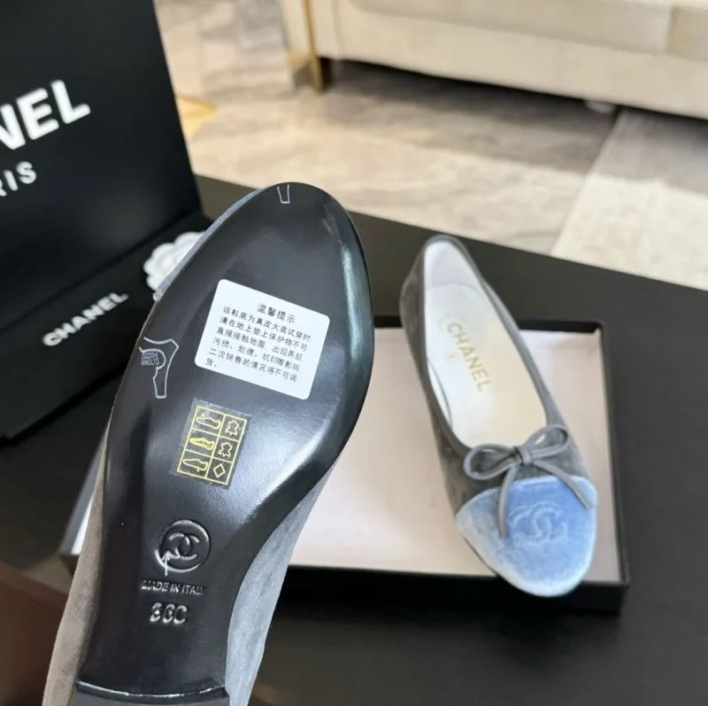 Chanel Flat Shoes ZipUp 18294