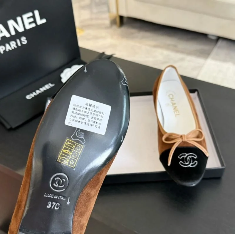 Chanel Flat Shoes Unique 18293