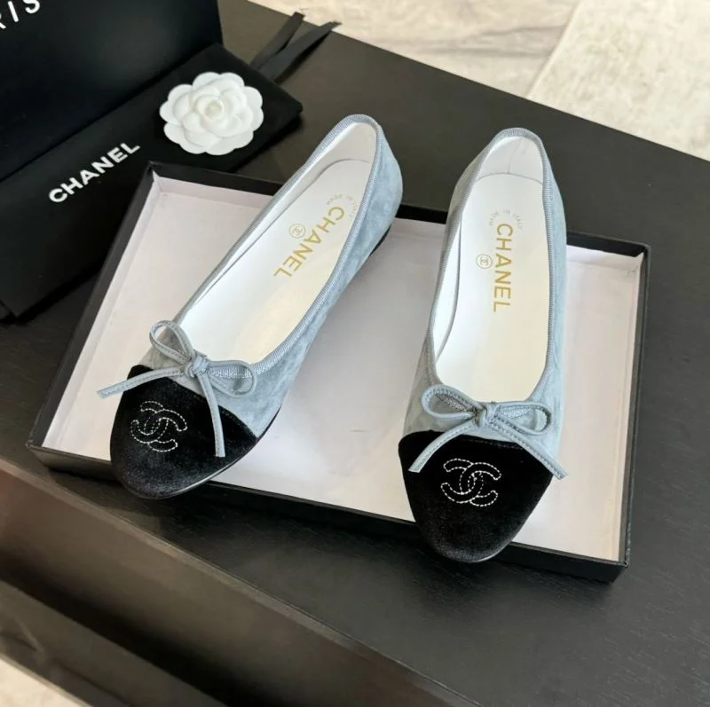 Chanel Flat Shoes Unique 18293