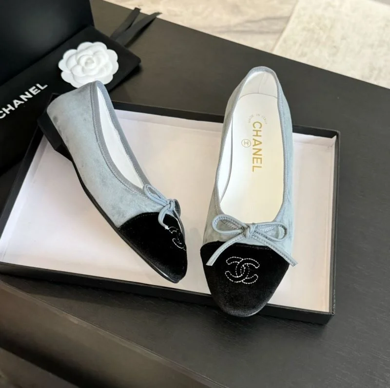 Chanel Flat Shoes Unique 18293