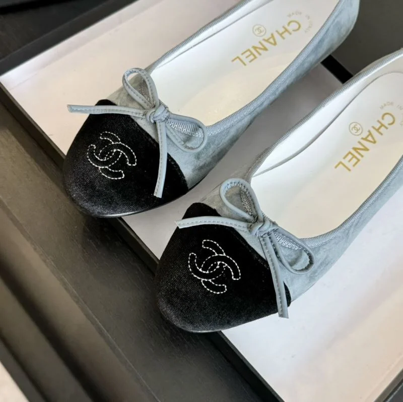 Chanel Flat Shoes Unique 18293