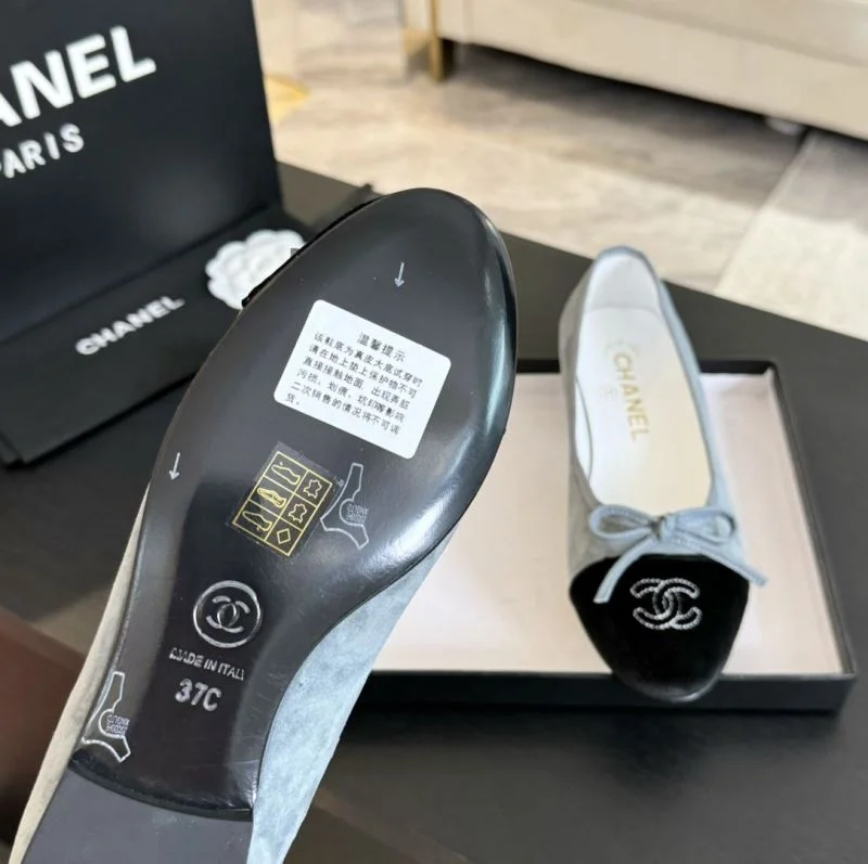 Chanel Flat Shoes Unique 18293