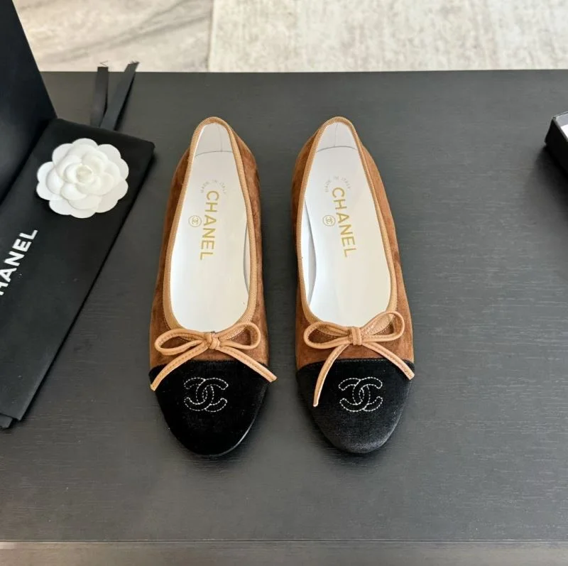 Chanel Flat Shoes Breathable 18370