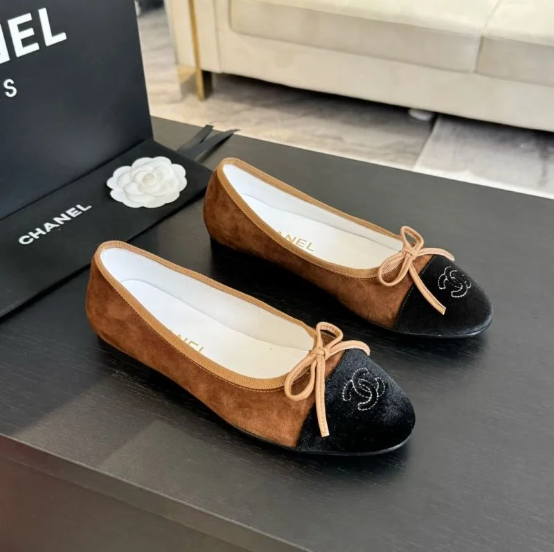 Chanel Flat Shoes Breathable 18370