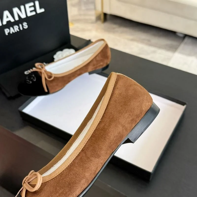 Chanel Flat Shoes Breathable 18370