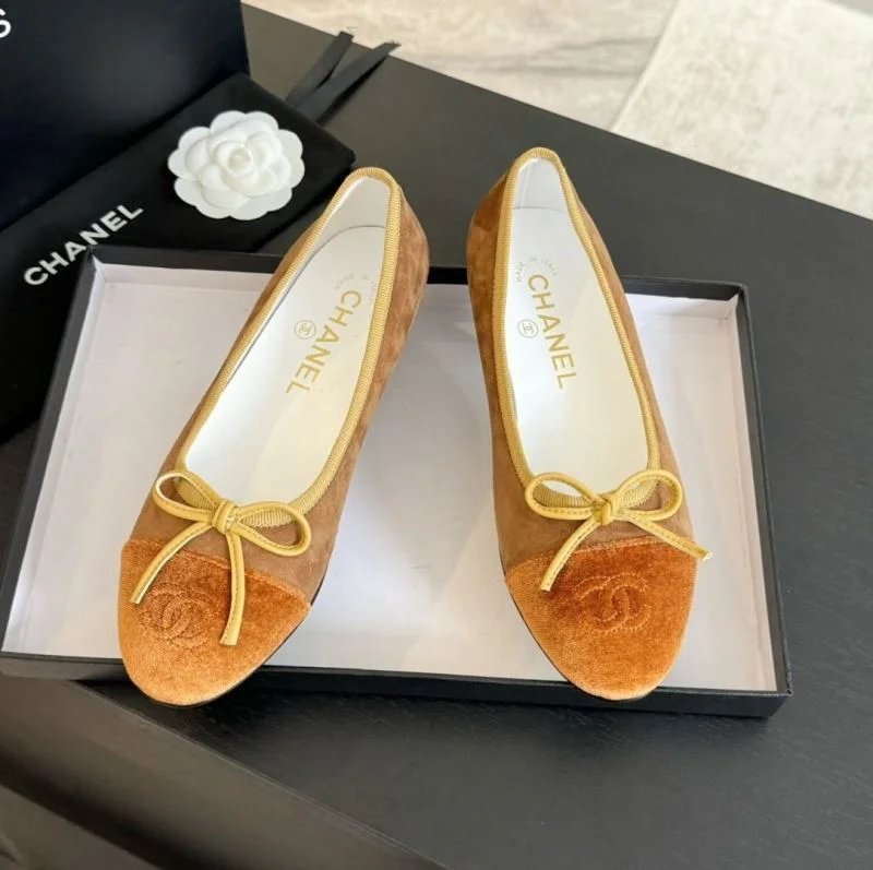 Chanel Flat Shoes UrbanChic 18292