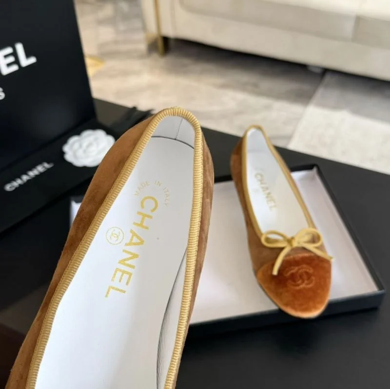 Chanel Flat Shoes UrbanChic 18292