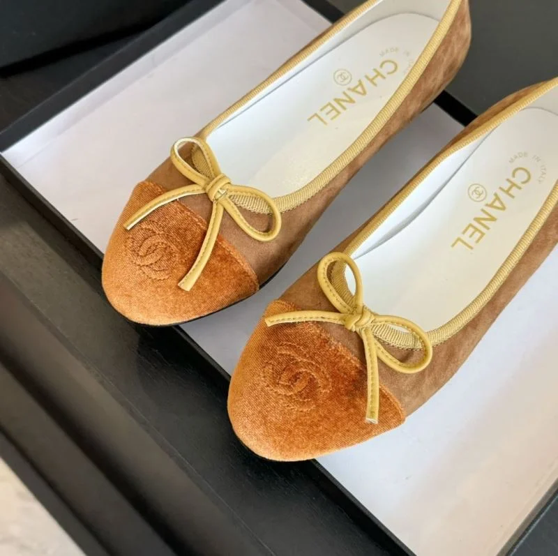 Chanel Flat Shoes UrbanChic 18292