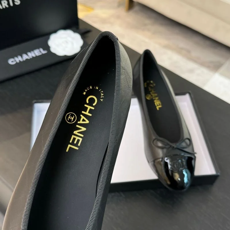 FashionForward Chanel Flat Shoes 18291