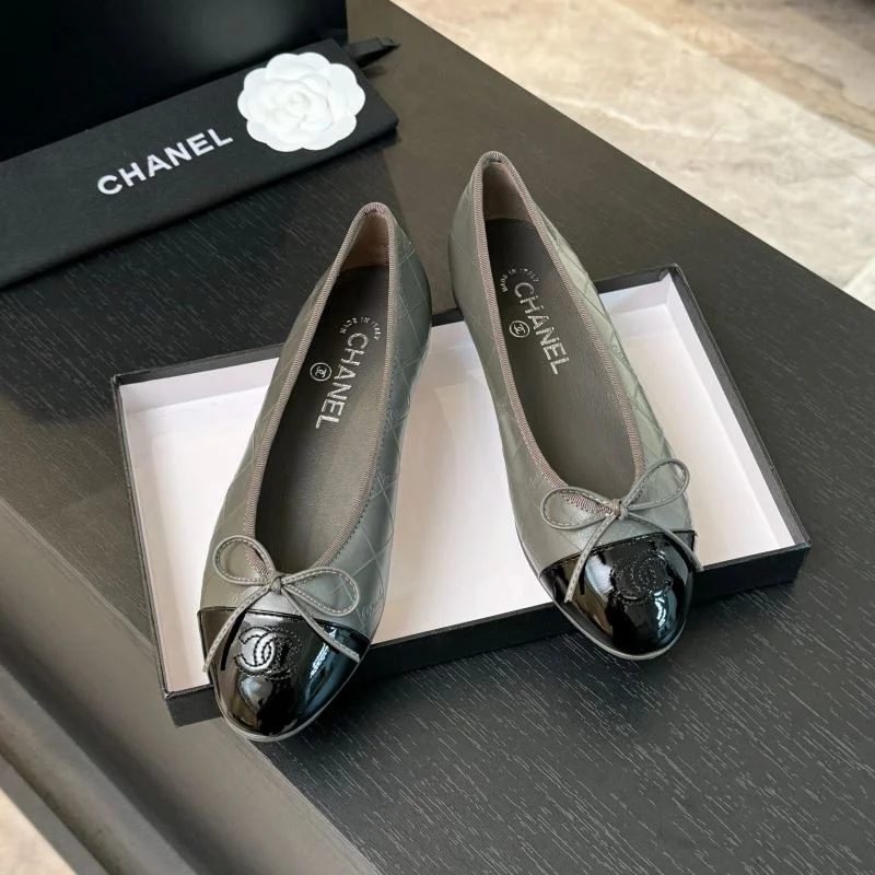 Chanel Flat Shoes WrinkleFree 18289