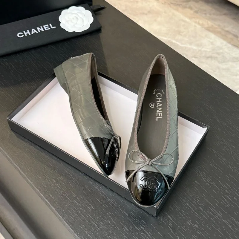 Chanel Flat Shoes WrinkleFree 18289