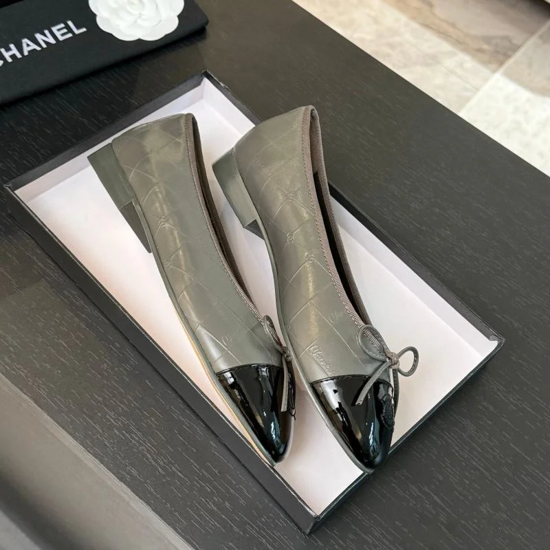 Chanel Flat Shoes WrinkleFree 18289