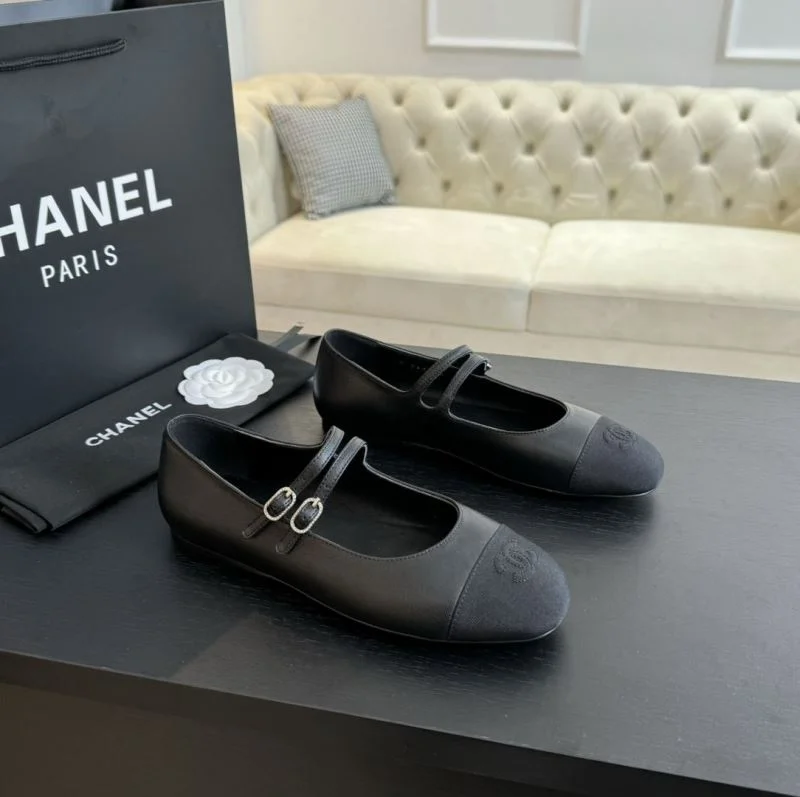 Unisex Chanel Flat Shoes 18287