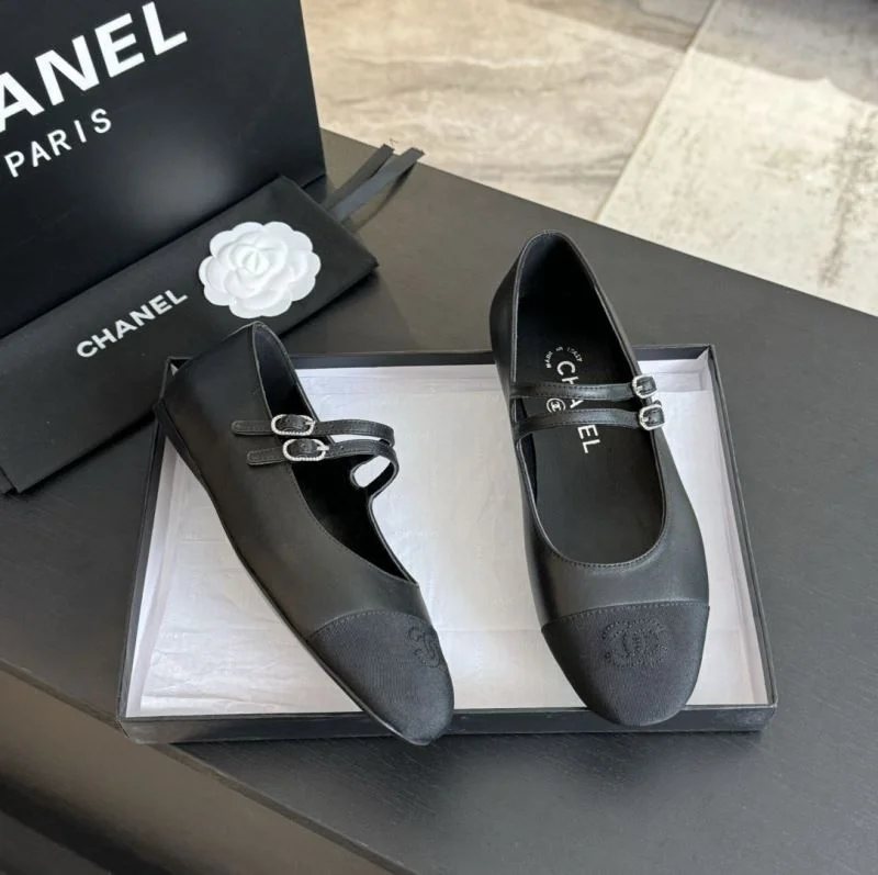 Unisex Chanel Flat Shoes 18287