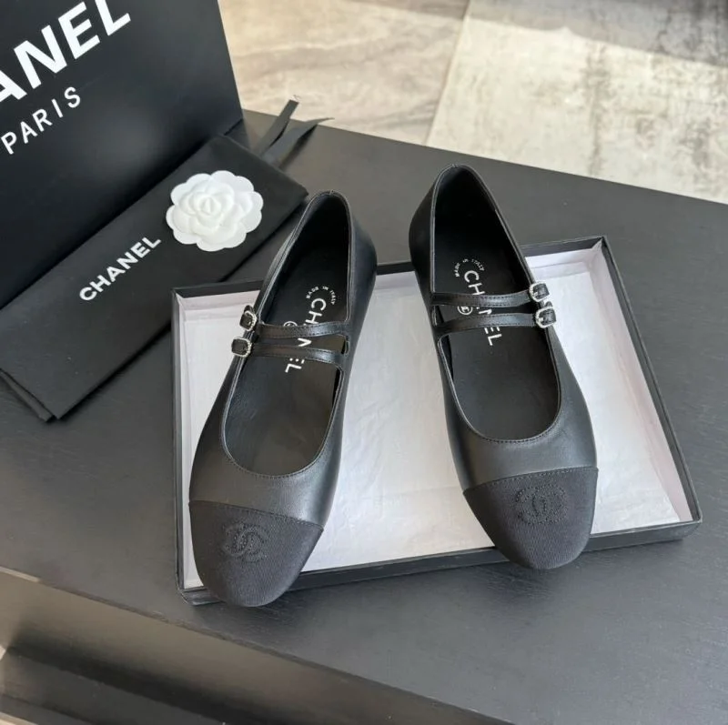 Unisex Chanel Flat Shoes 18287