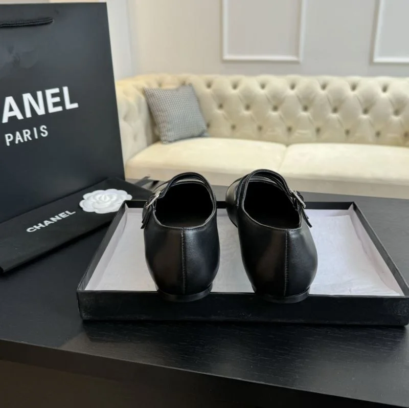 Unisex Chanel Flat Shoes 18287