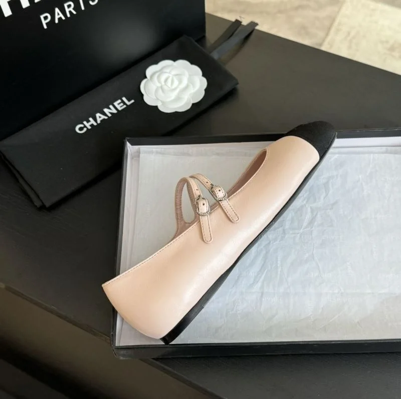 Chanel Flat Shoes Breathable 18283