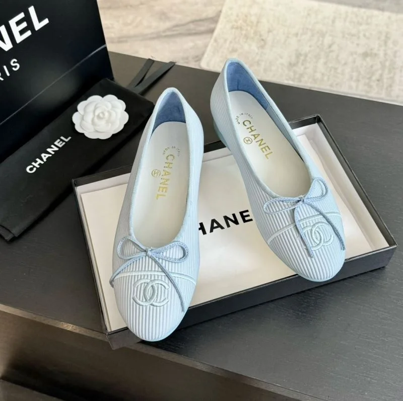 Functional Chanel Flat Shoes 18286