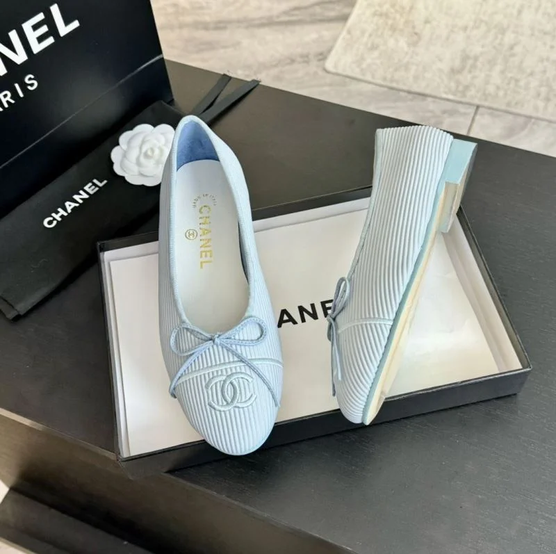 Functional Chanel Flat Shoes 18286