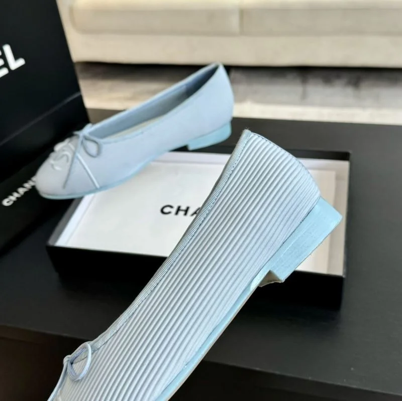 Functional Chanel Flat Shoes 18286
