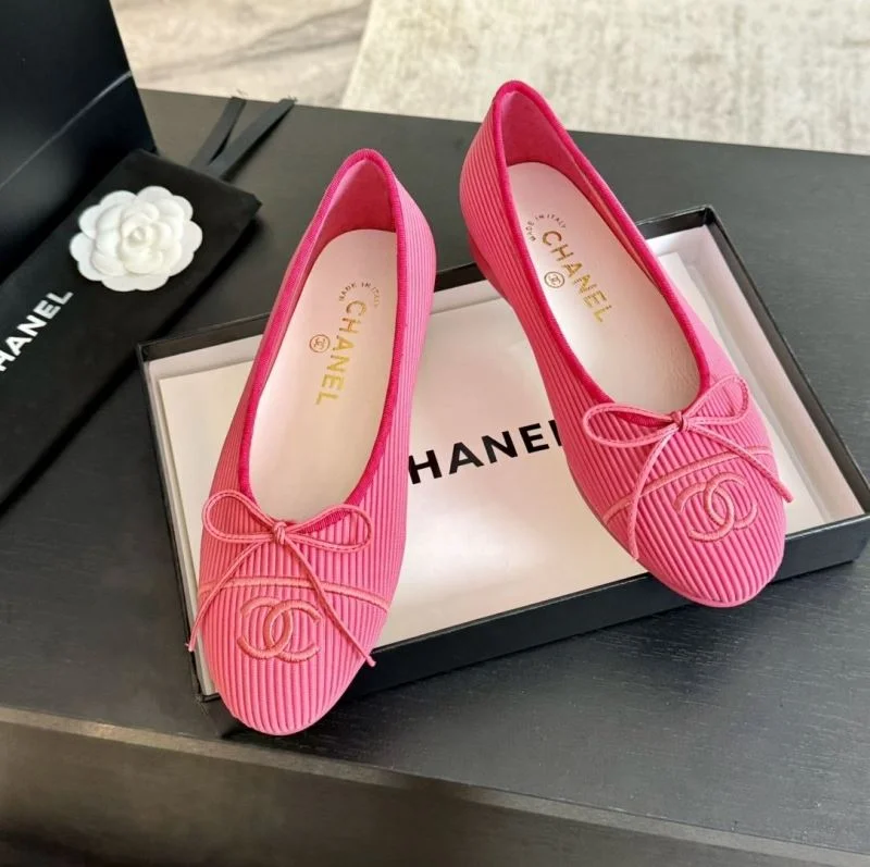 WeatherProof Chanel Flat Shoes 18271