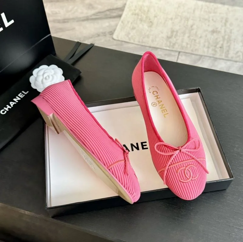 WeatherProof Chanel Flat Shoes 18271