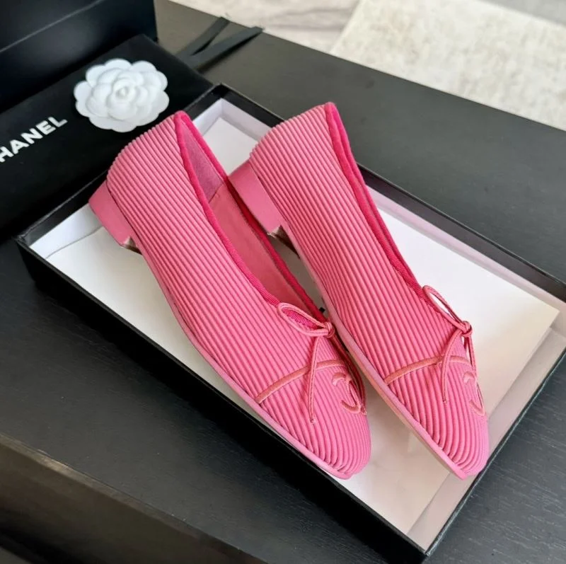 WeatherProof Chanel Flat Shoes 18271