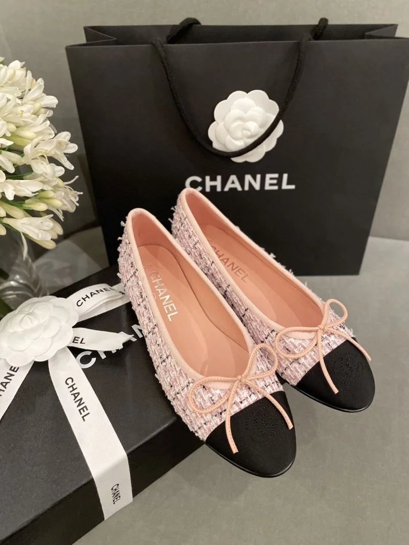 Chanel Flat Shoes Sleek 18276