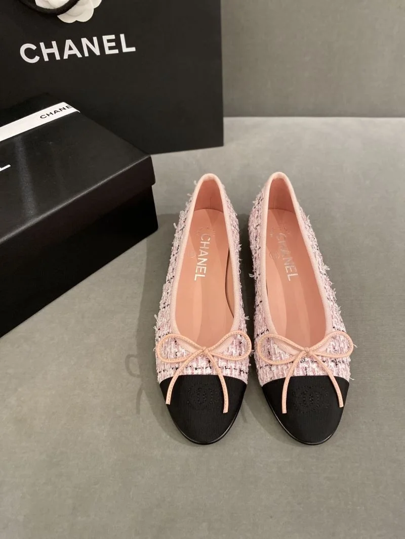 Chanel Flat Shoes Sleek 18276