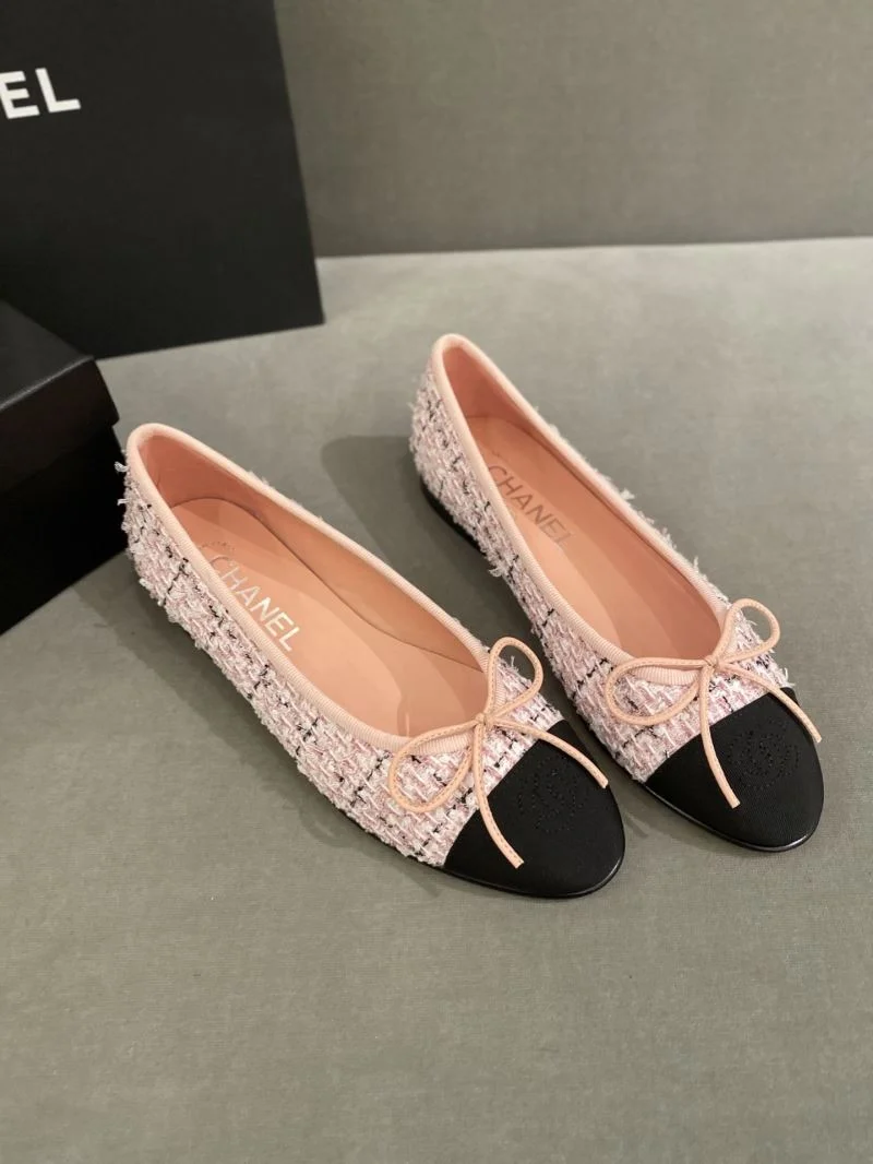 Chanel Flat Shoes Sleek 18276