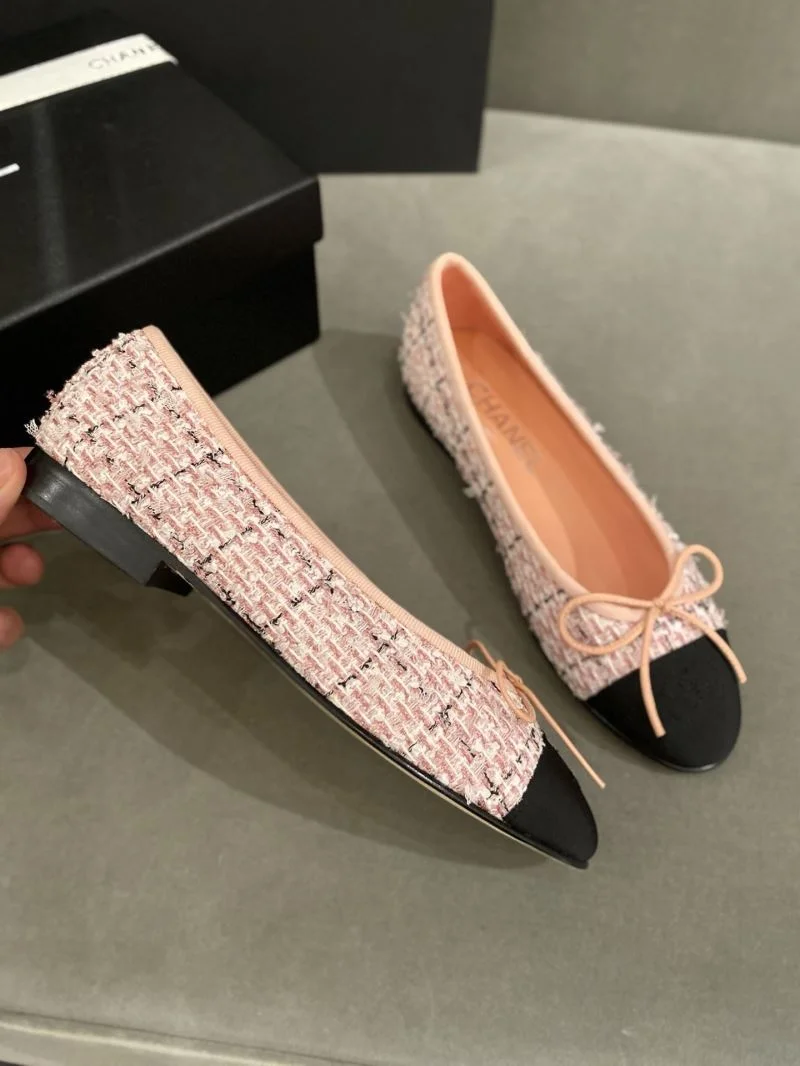 Chanel Flat Shoes Sleek 18276