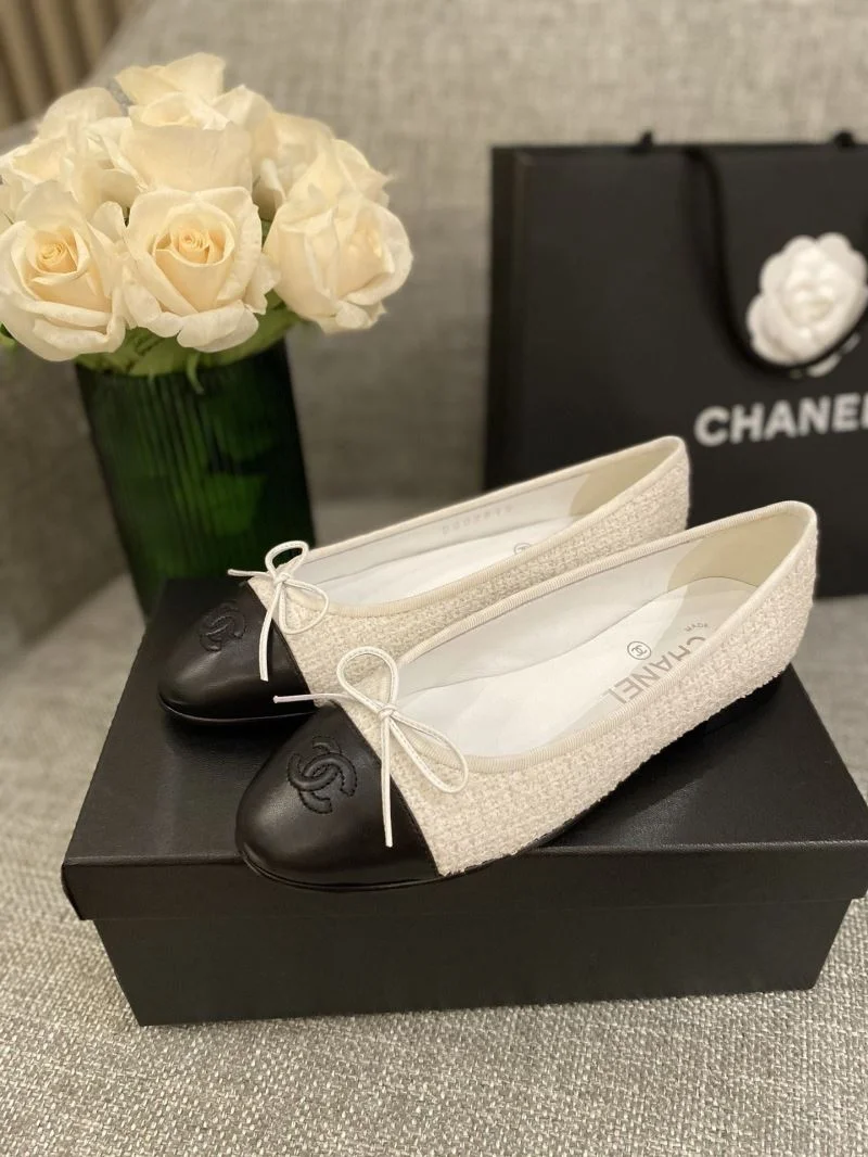 Chanel Flat Shoes Trendsetting 18258
