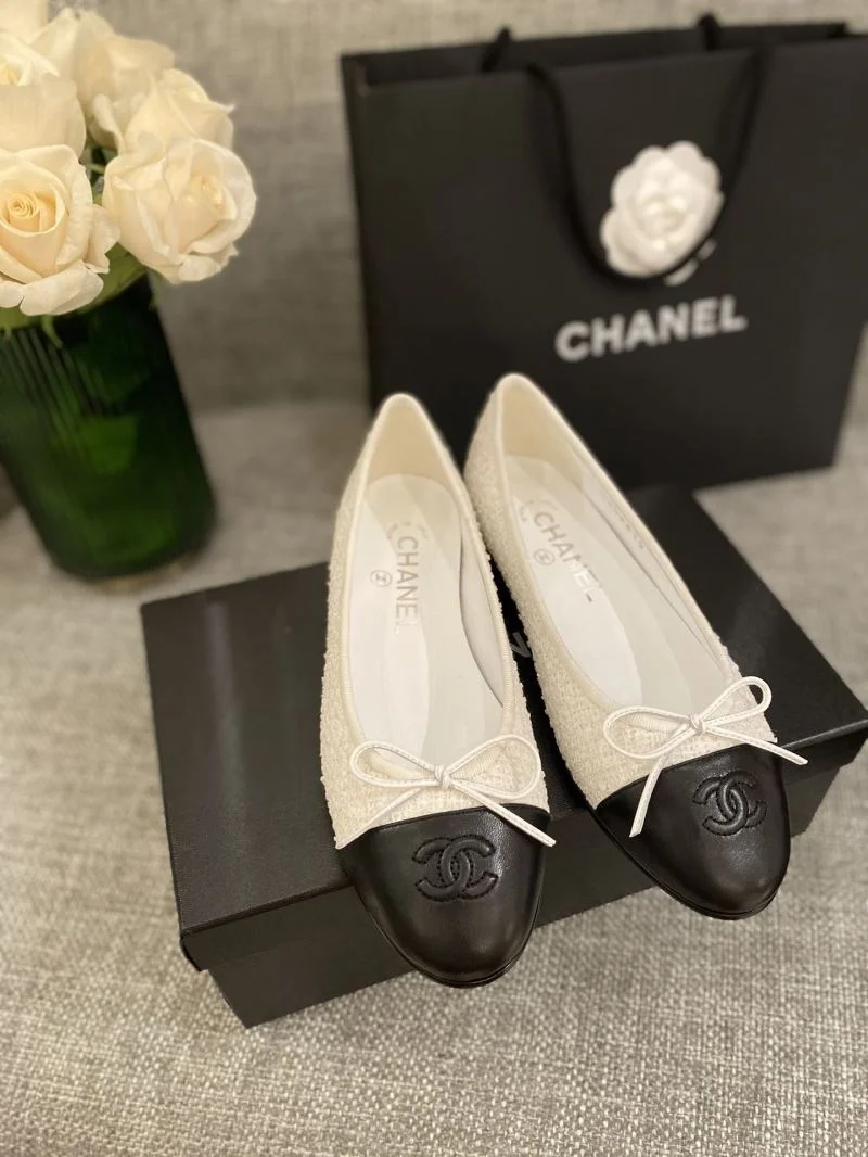 Chanel Flat Shoes Trendsetting 18258