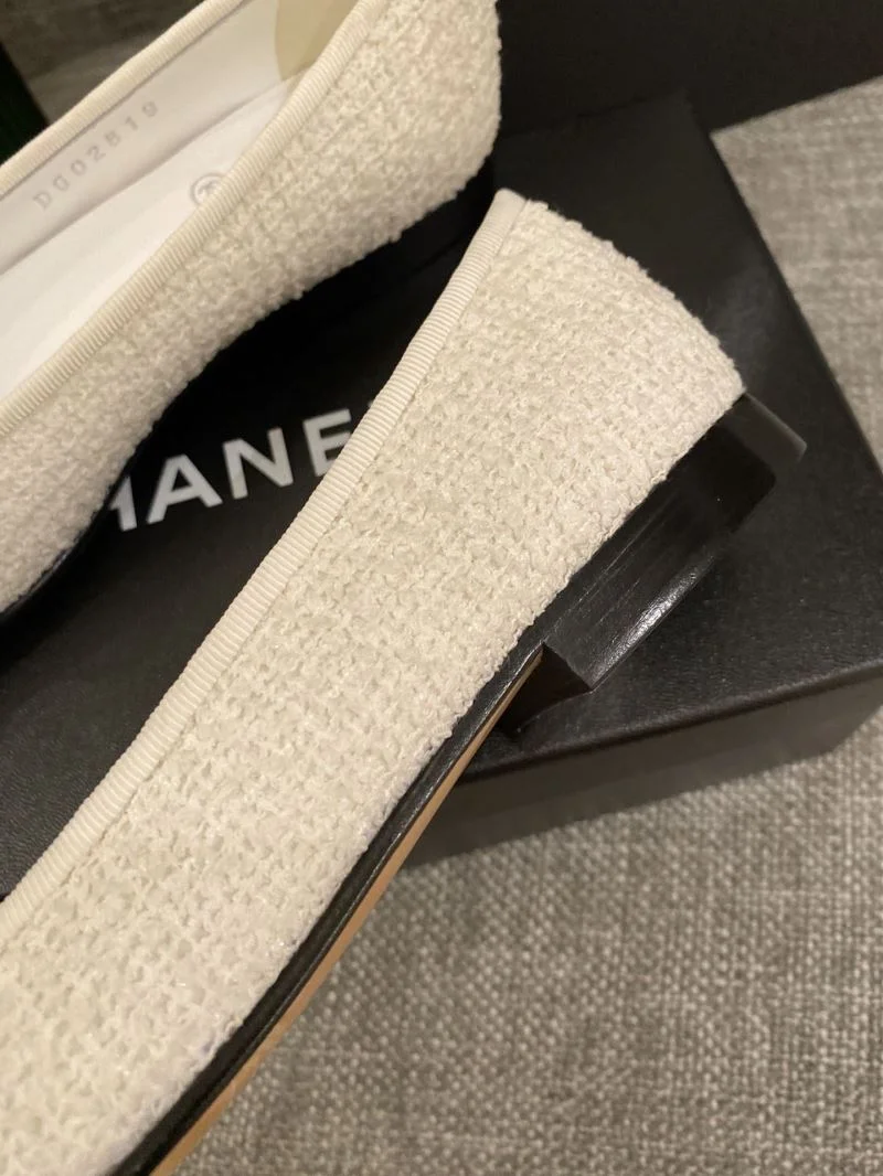 Chanel Flat Shoes Trendsetting 18258