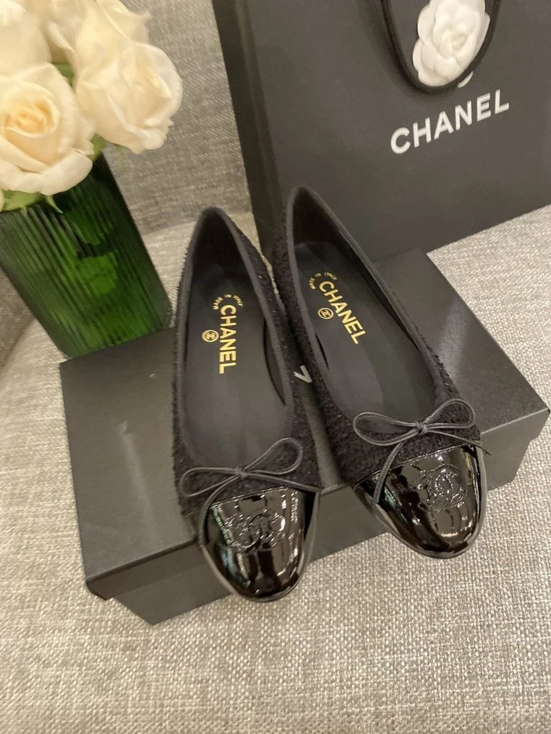 Chanel Flat Shoes Versatile 18259