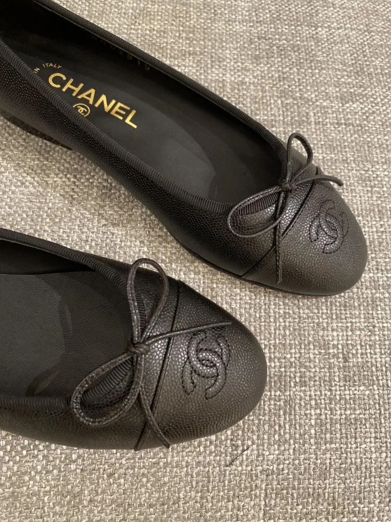 Elegant Chanel Flat Shoes 18326
