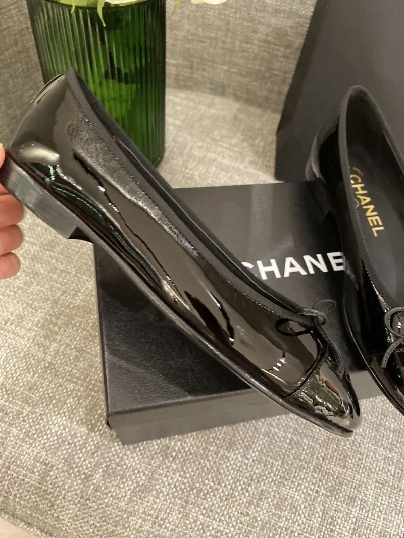 Fashionable Chanel Flat Shoes 18270