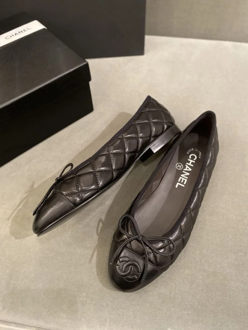 Chanel Flat Shoes Supportive 18255