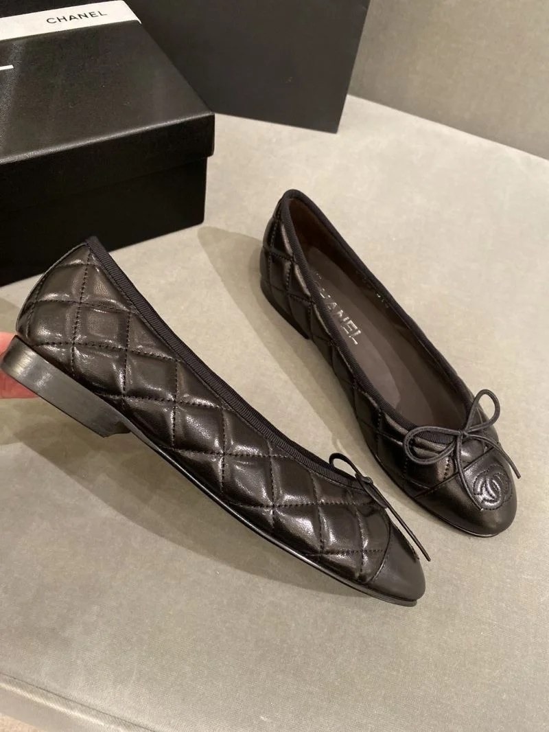 Chanel Flat Shoes Supportive 18255