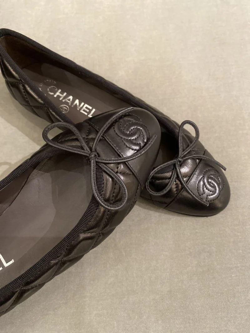 Chanel Flat Shoes Supportive 18255