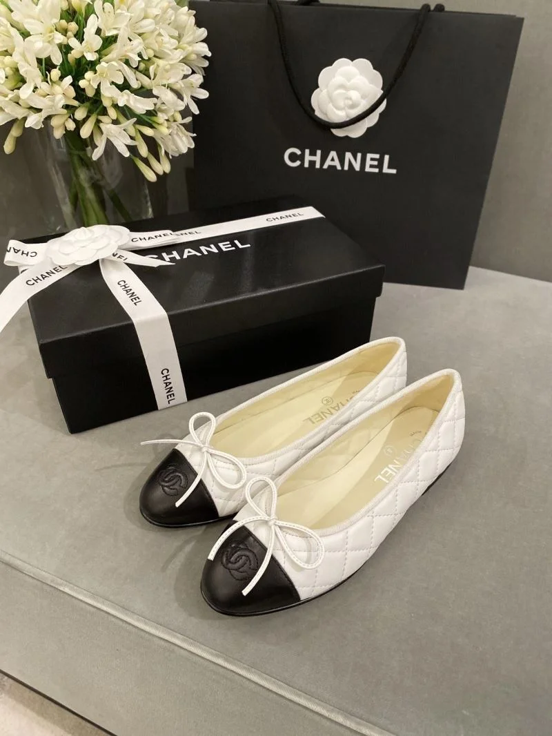 Chanel Flat Shoes Premium 18264